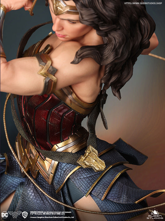Queen Studios Wonder Woman Limited Edition Collectible Quarter Scale Statue