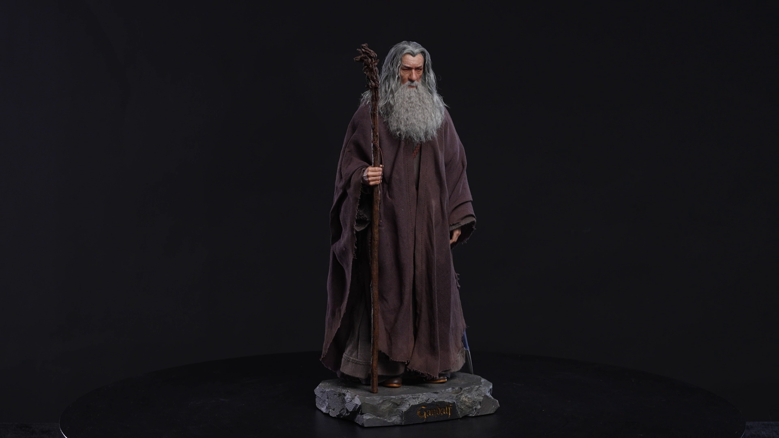 Gandalf The Grey 1/6 Figure Styling Guide - INART – Queen Studios Gandalf The Grey 1/6 Figure Styling Guide - INART – Queen Studios