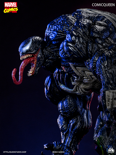 1.Spider-Manvs Fierce Venom 1-4 Scale Statue by Queen Studios