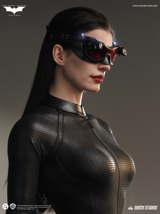 Catwoman Life-Size Statue