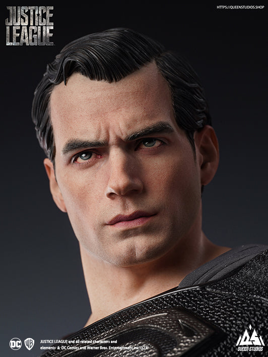 Superman (Black Suit) 1/3 Scale Statue