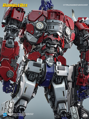Queen Studios' Optimus Prime Statue, capturing the essence of a legendary hero.