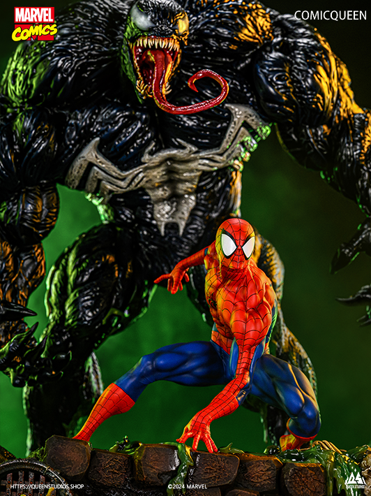 6.Epic Battle Spider-Man vs Venom 1-4 Collectible Statue by Queen Studios