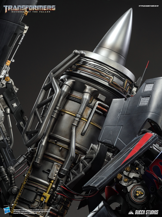 Close-up of Queen Studios Optimus Prime Jetpower statue guns