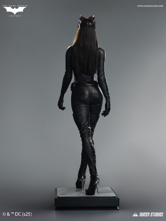 Queen Studios Catwoman life size statue displaying exceptional realism and elegant design