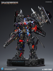 Queen Studios Jetpower Optimus Prime statue, exquisitely detailed collectible