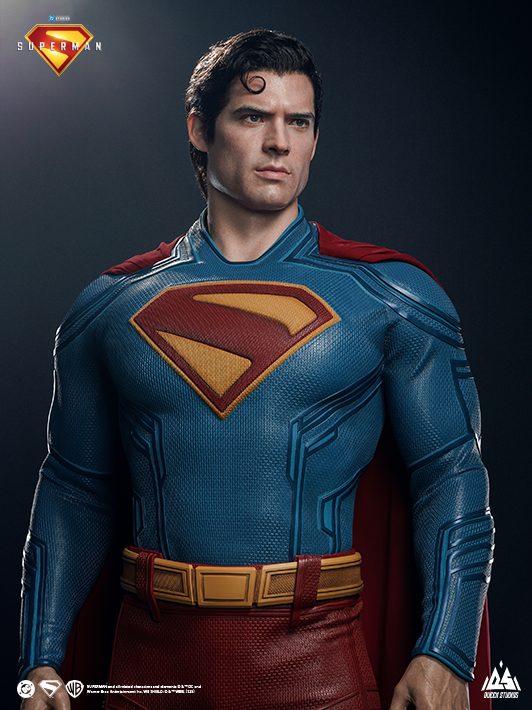 Superman 1 1 Statue with artistic design from Queenstudios