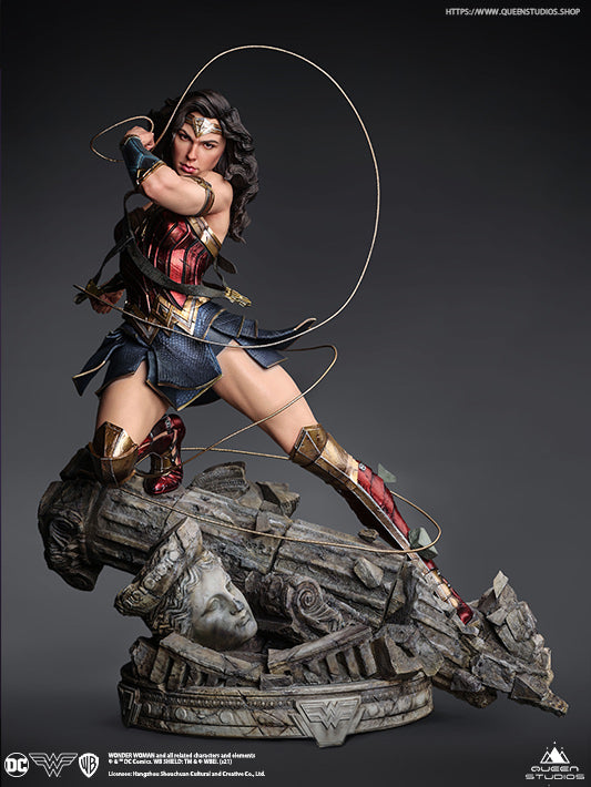 DC Comics Wonder Woman Statue - Queen Studios (Official)
