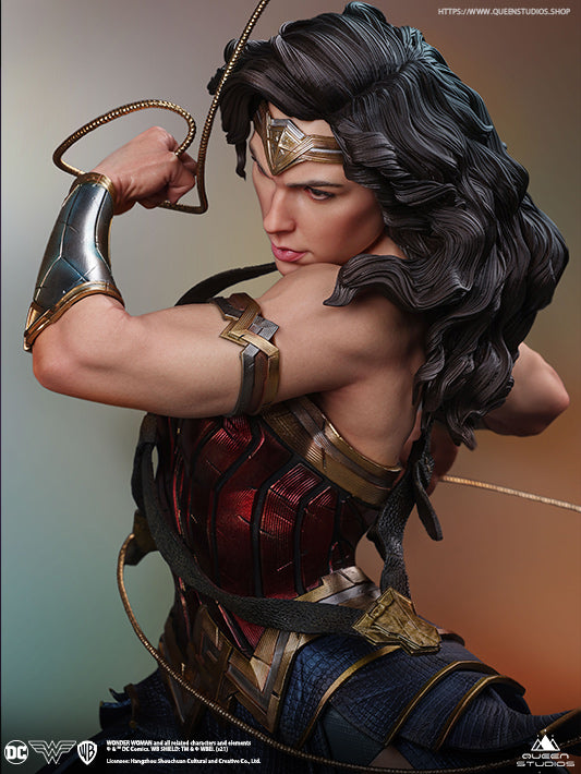 DC Comics Wonder Woman Statue - Queen Studios (Official)